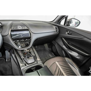 Aston Martin DBX  SUV 2023,  4.0 benzyna, automat - Na sprzedaż za 701 100 zł - Katowice - zdjęcie 10