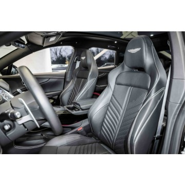 Aston Martin DBX  SUV 2023,  4.0 benzyna, automat - Na sprzedaż za 762 600 zł - Katowice - zdjęcie 9