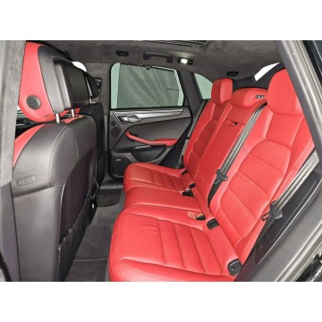 Porsche Macan  SUV 2016,  3.0 benzyna, automat - Na sprzedaż za 109 470 zł - Katowice - zdjęcie 10