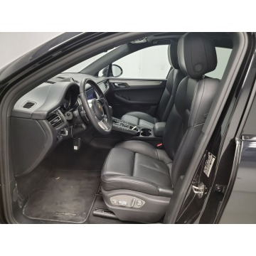 Porsche Macan  SUV 2021,  3.0 benzyna, automat - Na sprzedaż za 180 810 zł - Katowice - zdjęcie 10