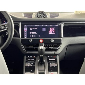 Porsche Macan  SUV 2023,  3.0 benzyna, automat - Na sprzedaż za 253 380 zł - Katowice - zdjęcie 10