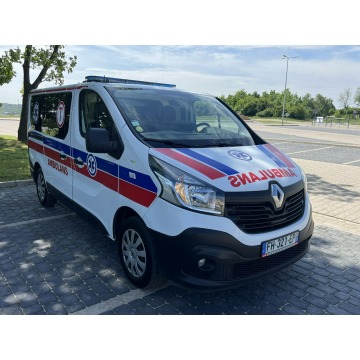Renault Trafic karetka ambulans ambulance