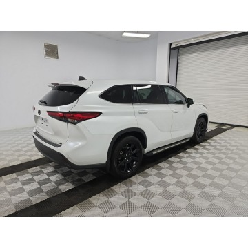 Toyota Highlander  SUV 2022,  2.4 benzyna, automat - Na sprzedaż za 142 680 zł - Katowice - zdjęcie 5