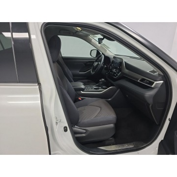 Toyota Highlander  SUV 2022,  2.4 benzyna, automat - Na sprzedaż za 142 680 zł - Katowice - zdjęcie 9