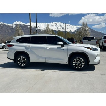 Toyota Highlander  SUV 2020,  2.4 benzyna, automat - Na sprzedaż za 174 660 zł - Katowice - zdjęcie 3