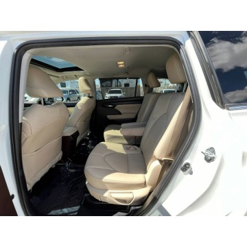Toyota Highlander  SUV 2020,  2.4 benzyna, automat - Na sprzedaż za 174 660 zł - Katowice - zdjęcie 7