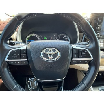 Toyota Highlander  SUV 2020,  2.4 benzyna, automat - Na sprzedaż za 174 660 zł - Katowice - zdjęcie 5