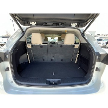 Toyota Highlander  SUV 2020,  2.4 benzyna, automat - Na sprzedaż za 174 660 zł - Katowice - zdjęcie 9
