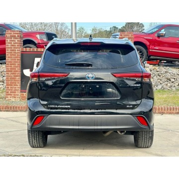 Toyota Highlander  SUV 2020,  2.4 benzyna, automat - Na sprzedaż za 173 430 zł - Katowice - zdjęcie 3