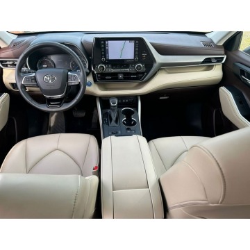 Toyota Highlander  SUV 2020,  2.4 benzyna, automat - Na sprzedaż za 173 430 zł - Katowice - zdjęcie 6