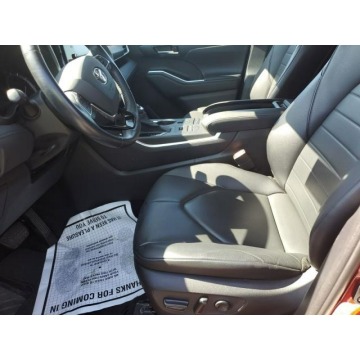 Toyota Highlander  SUV 2020,  3.5 benzyna, automat - Na sprzedaż za 162 360 zł - Katowice - zdjęcie 5
