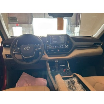 Toyota Highlander  SUV 2021,  3.5 benzyna, automat - Na sprzedaż za 150 060 zł - Katowice - zdjęcie 5