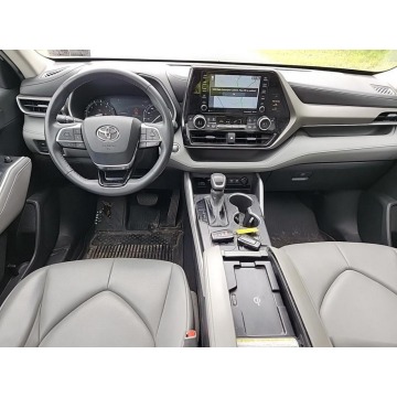 Toyota Highlander  SUV 2021,  3.5 benzyna, automat - Na sprzedaż za 162 360 zł - Katowice - zdjęcie 7
