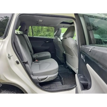 Toyota Highlander  SUV 2021,  3.5 benzyna, automat - Na sprzedaż za 162 360 zł - Katowice - zdjęcie 9