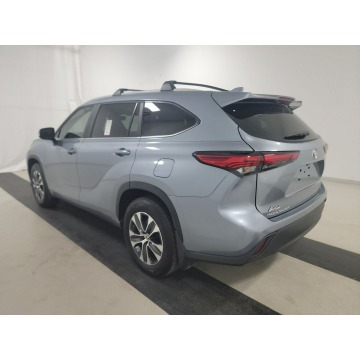Toyota Highlander  SUV 2023,  2.4 benzyna, automat - Na sprzedaż za 175 890 zł - Katowice - zdjęcie 2