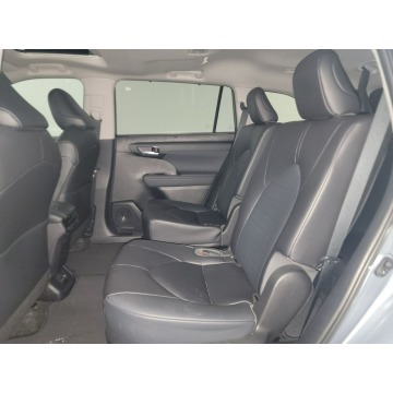 Toyota Highlander  SUV 2023,  2.4 benzyna, automat - Na sprzedaż za 175 890 zł - Katowice - zdjęcie 5