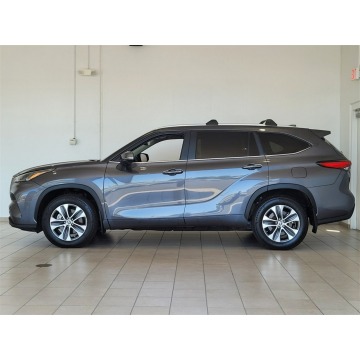 Toyota Highlander  SUV 2023,  2.4 benzyna, automat - Na sprzedaż za 174 660 zł - Katowice - zdjęcie 2