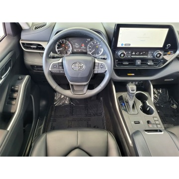 Toyota Highlander  SUV 2023,  2.4 benzyna, automat - Na sprzedaż za 174 660 zł - Katowice - zdjęcie 5