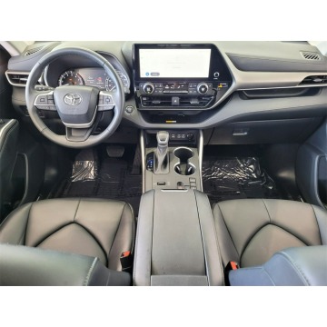 Toyota Highlander  SUV 2023,  2.4 benzyna, automat - Na sprzedaż za 174 660 zł - Katowice - zdjęcie 8