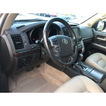 Toyota Land Cruiser  SUV 2009,  5.7 benzyna, automat - Na sprzedaż za 103 320 zł - Katowice - zdjęcie 6
