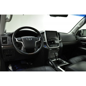 Toyota Land Cruiser  SUV 2016,  5.7 benzyna, automat - Na sprzedaż za 228 780 zł - Katowice - zdjęcie 4