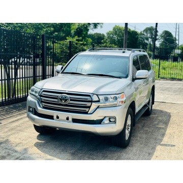 Toyota Land Cruiser  SUV 2016,  5.7 benzyna, automat - Na sprzedaż za 179 580 zł - Katowice - zdjęcie 2