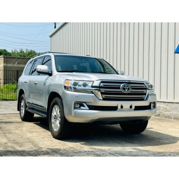 Toyota Land Cruiser  SUV 2016,  5.7 benzyna, automat - Na sprzedaż za 179 580 zł - Katowice - zdjęcie 3