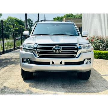 Toyota Land Cruiser  SUV 2016,  5.7 benzyna, automat - Na sprzedaż za 179 580 zł - Katowice - zdjęcie 4
