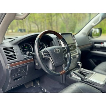 Toyota Land Cruiser  SUV 2017,  5.7 benzyna, automat - Na sprzedaż za 221 400 zł - Katowice - zdjęcie 6