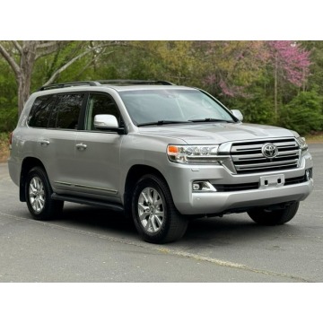 Toyota Land Cruiser  SUV 2017,  5.7 benzyna, automat - Na sprzedaż za 221 400 zł - Katowice - zdjęcie 3