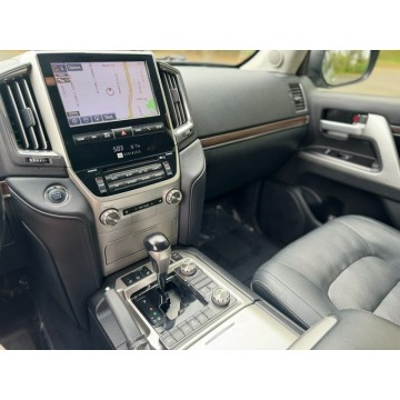 Toyota Land Cruiser  SUV 2017,  5.7 benzyna, automat - Na sprzedaż za 221 400 zł - Katowice - zdjęcie 9