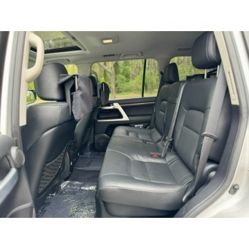 Toyota Land Cruiser  SUV 2017,  5.7 benzyna, automat - Na sprzedaż za 221 400 zł - Katowice - zdjęcie 11