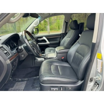 Toyota Land Cruiser  SUV 2017,  5.7 benzyna, automat - Na sprzedaż za 221 400 zł - Katowice - zdjęcie 10