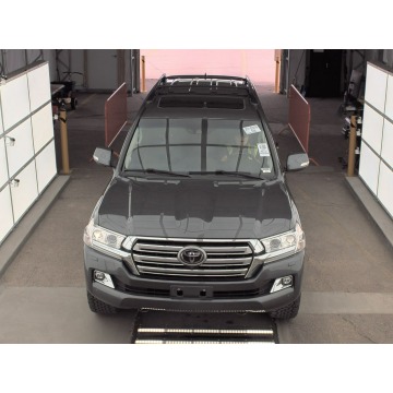 Toyota Land Cruiser  SUV 2021,  5.7 benzyna, automat - Na sprzedaż za 359 160 zł - Katowice - zdjęcie 2