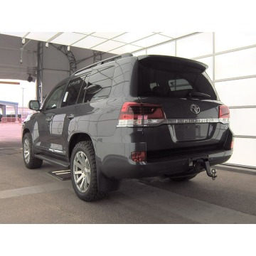 Toyota Land Cruiser  SUV 2021,  5.7 benzyna, automat - Na sprzedaż za 359 160 zł - Katowice - zdjęcie 5