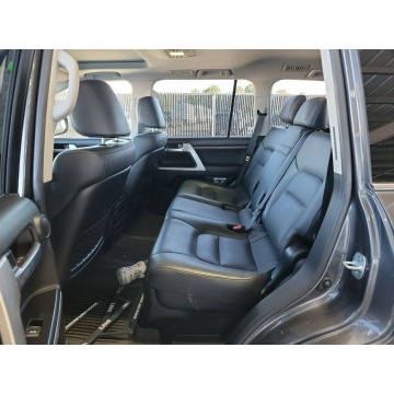 Toyota Land Cruiser  SUV 2021,  5.7 benzyna, automat - Na sprzedaż za 359 160 zł - Katowice - zdjęcie 12