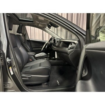 Toyota   SUV 2016,  2.5 hybryda, automat - Na sprzedaż za 72 570 zł - Katowice - zdjęcie 8
