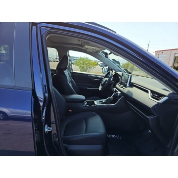 Toyota   SUV 2021,  2.5 hybryda, automat - Na sprzedaż za 167 280 zł - Katowice - zdjęcie 8