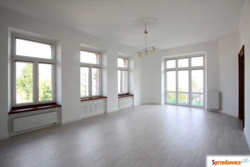 Mieszkanie  6 pokojowe Łódź - Śródmieście,   200 m2, trzecie piętro - Do wynajęcia