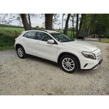 Mercedes-Benz GLA 200 CDI 4Matic 7G-DCT 