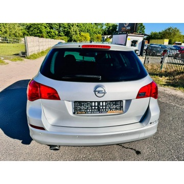 Opel Astra 2011,  2.0 diesel, automat - Na sprzedaż za 15 900 zł - Dolna Grupa - zdjęcie 5