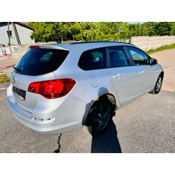 Opel Astra 2011,  2.0 diesel, automat - Na sprzedaż za 15 900 zł - Dolna Grupa - zdjęcie 6
