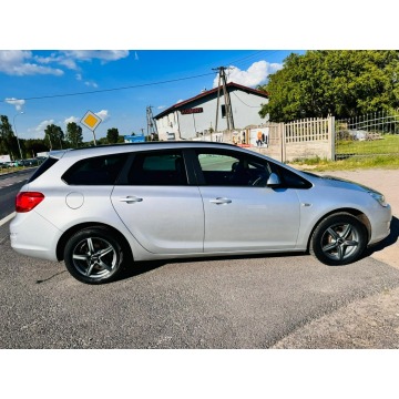 Opel Astra 2011,  2.0 diesel, automat - Na sprzedaż za 15 900 zł - Dolna Grupa - zdjęcie 8