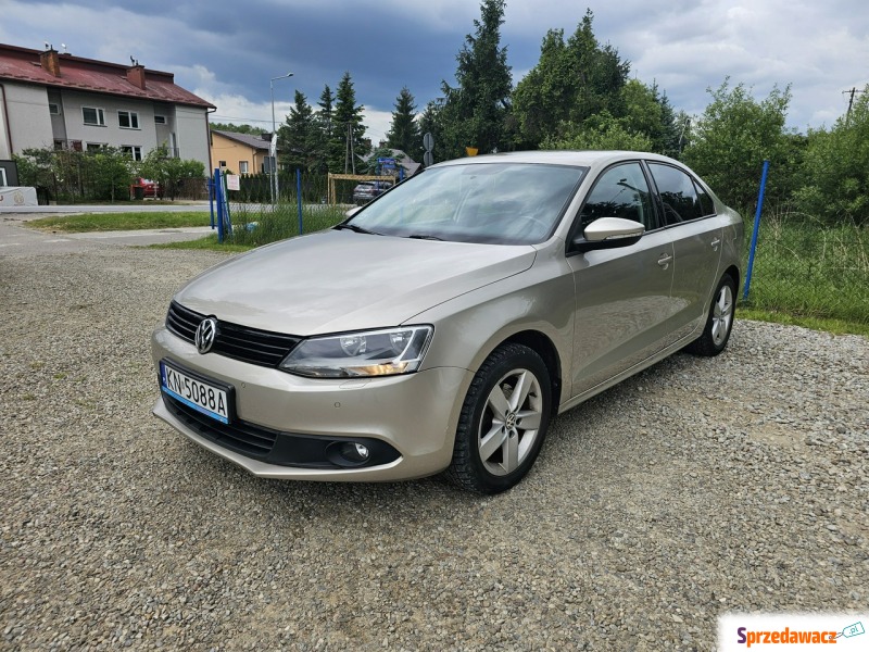 Volkswagen Jetta  Sedan/Limuzyna 2014,  1.4 benzyna - Na sprzedaż za 44 900 zł - Nowy Sącz