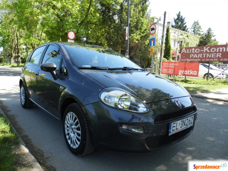 Fiat Punto 2012 - 1,4 klima - Samochody osobowe - Łódź