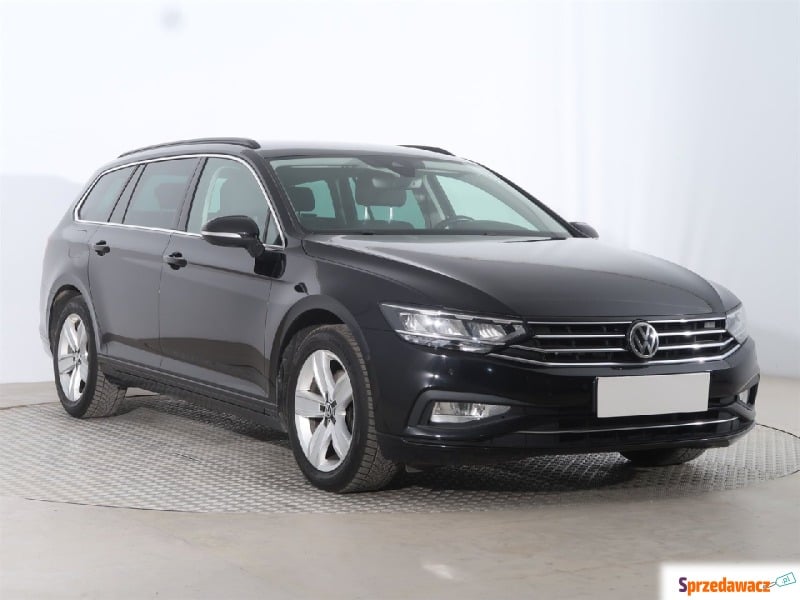 Volkswagen Passat  Kombi 2019,  2.0 benzyna - Na sprzedaż za 69 104 zł - Biała Podlaska