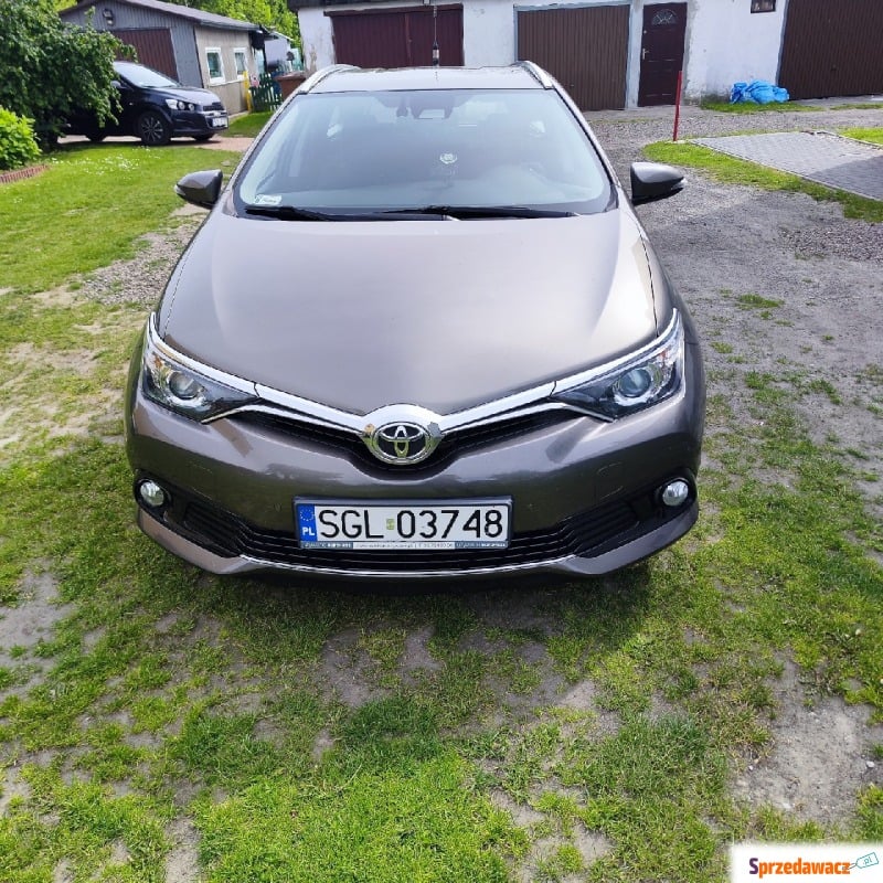 Toyota Auris  Kombi 2017,  1.6 benzyna - Na sprzedaż za 59 000 zł - Rachowice