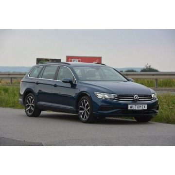 Volkswagen Passat  Kombi 2021,  2.0 diesel, automat - Na sprzedaż za 84 624 zł - Sędziszów Małopolski - zdjęcie 9