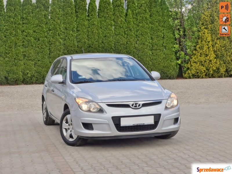 Hyundai i30  Hatchback 2009,  1.4 benzyna - Na sprzedaż za 16 200 zł - Nowy Sącz