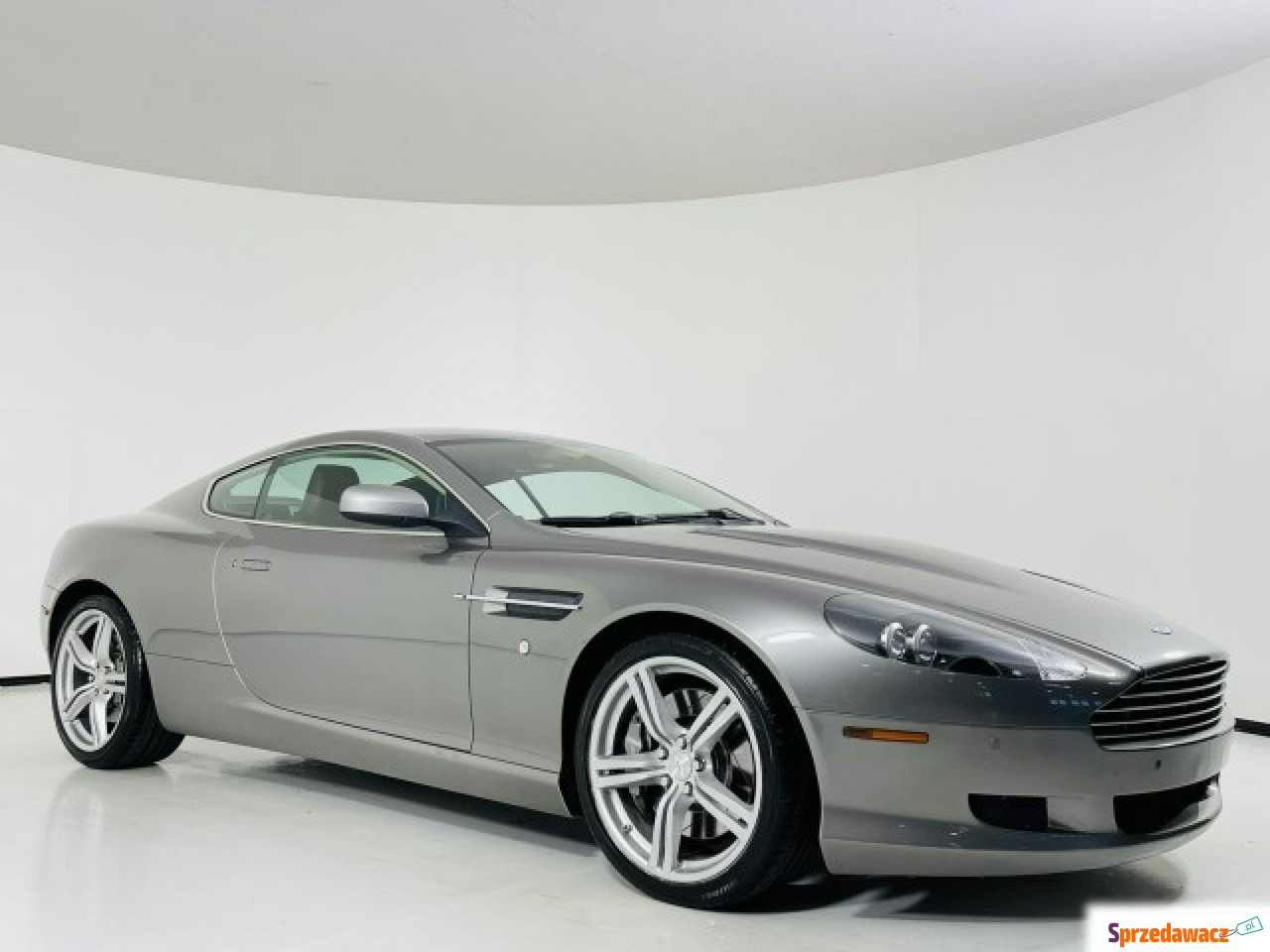 Aston Martin DB9 2009